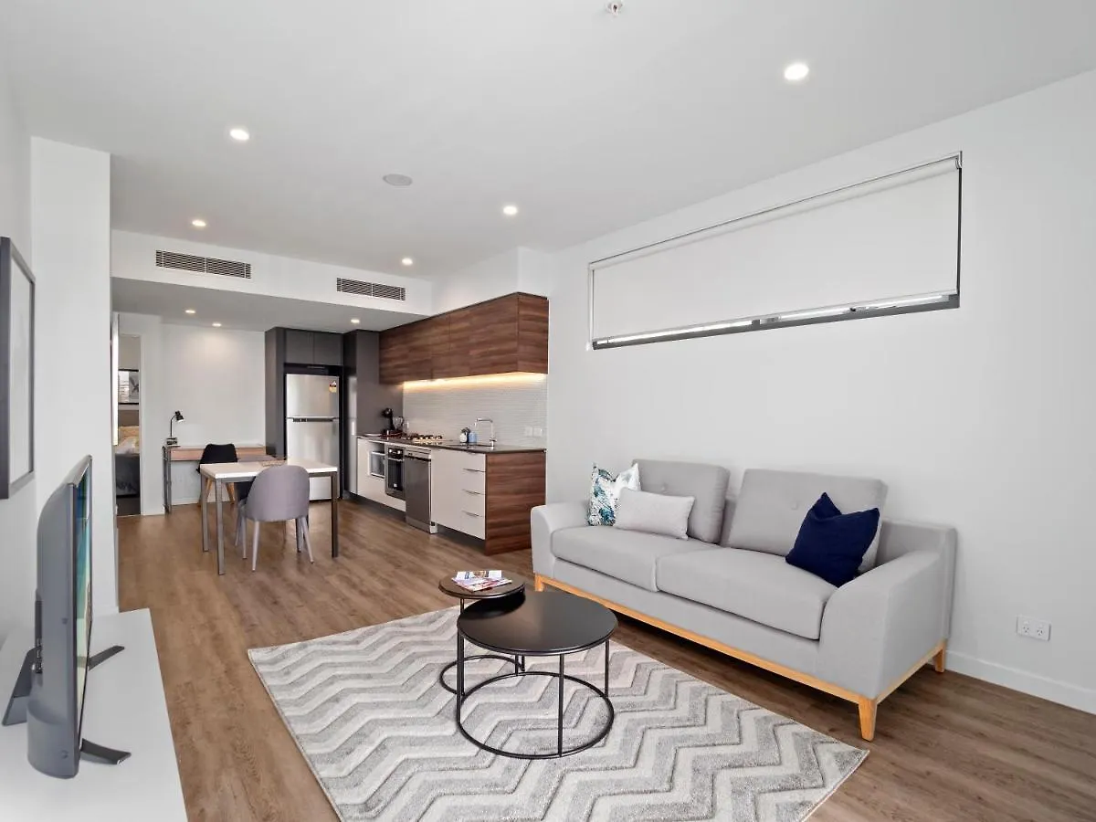 Lucid Living Brisbane Aparthotel 3*,
